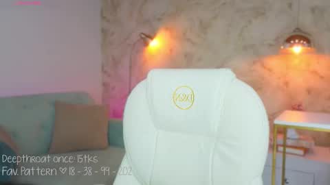 Lia Cox online show from 12/14/25, 03:34