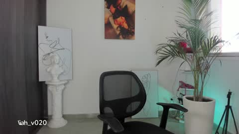 Liah online show from 01/22/25, 07:45