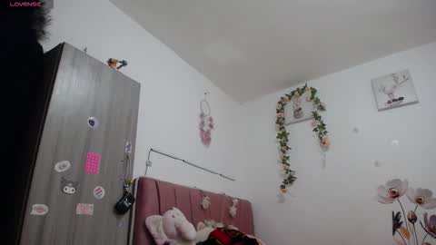 liahdiaz_ online show from 03/25/26, 10:54