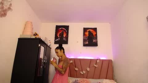 Snapshot of liahdiaz_ chatting on 06/26/26, 04:11 liahdiaz_ online show from 06/26/26, 04:11