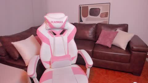 Liah online show from 02/10/26, 07:18