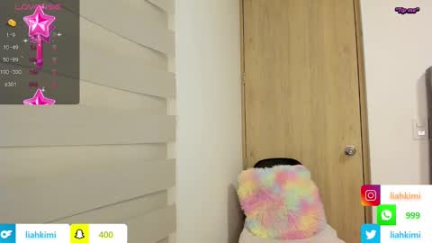 Snapshot of liahkimi chatting on 01/14/25, 12:33 Lia online show from 01/14/25, 12:33