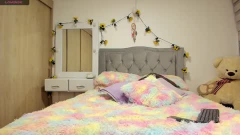 Snapshot of liahkimi chatting on 02/13/25, 04:00 Lia online show from 02/13/25, 04:00