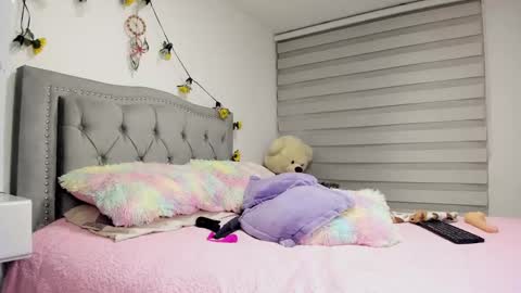 Snapshot of liahkimi chatting on 03/11/25, 05:38 Lia online show from 03/11/25, 05:38