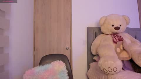 Snapshot of liahkimi chatting on 10/03/25, 11:46 Lia online show from 10/03/25, 11:46