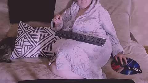 miss Lia  colection for travel online show from 01/14/26, 01:33