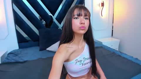 liajohnnson online show from 11/23/25, 04:12