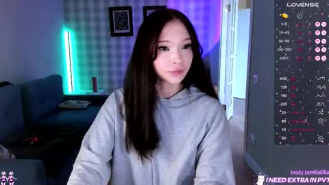 Snapshot of lialilia chatting on 09/28/25, 07:03 lialilia online show from 09/28/25, 07:03