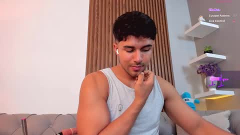 Liam Collins online show from 03/01/25, 02:44