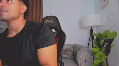 Liam Collins online show from 10/01/25, 11:49