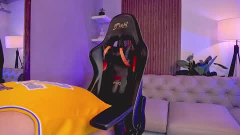 Snapshot of liam_colliins chatting on 12/17/25, 11:49 Liam Collins online show from 12/17/25, 11:49