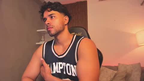 Snapshot of liam_colliins chatting on 02/18/26, 12:12 Liam Collins online show from 02/18/26, 12:12