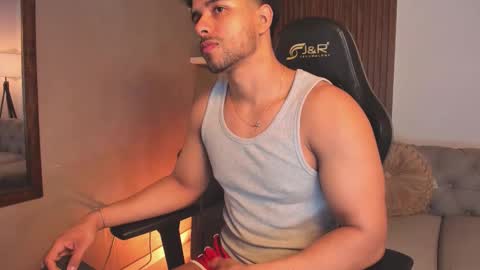 Snapshot of liam_colliins chatting on 02/19/26, 12:01 Liam Collins online show from 02/19/26, 12:01