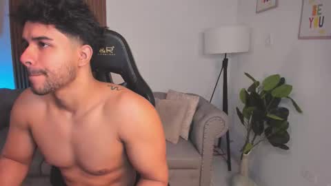 Snapshot of liam_colliins chatting on 02/20/26, 12:05 Liam Collins online show from 02/20/26, 12:05