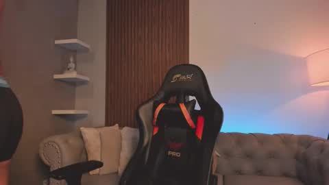 Snapshot of liam_colliins chatting on 02/21/26, 11:55 Liam Collins online show from 02/21/26, 11:55