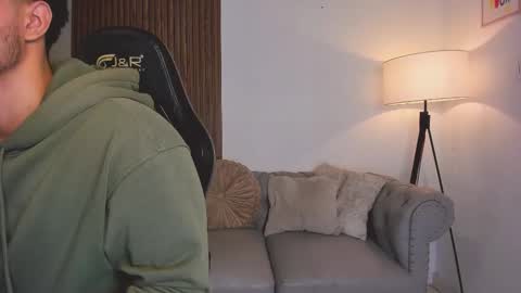 Snapshot of liam_colliins chatting on 03/23/26, 12:20 Liam Collins online show from 03/23/26, 12:20