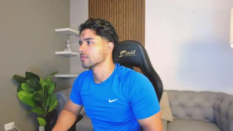 Snapshot of liam_colliins chatting on 04/15/26, 11:50 Liam Collins online show from 04/15/26, 11:50