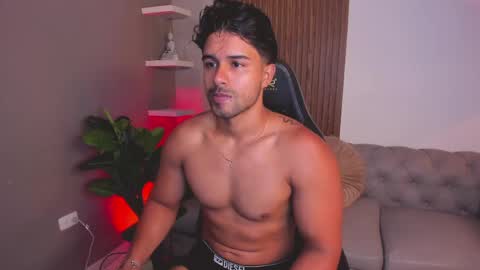 Snapshot of liam_colliins chatting on 04/21/26, 11:49 Liam Collins online show from 04/21/26, 11:49