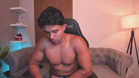 Snapshot of liam_colliins chatting on 04/23/26, 12:29 Liam Collins online show from 04/23/26, 12:29