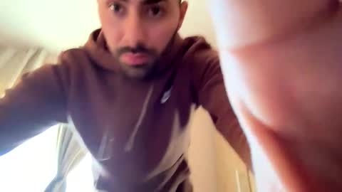 Liam online show from 02/21/25, 12:39