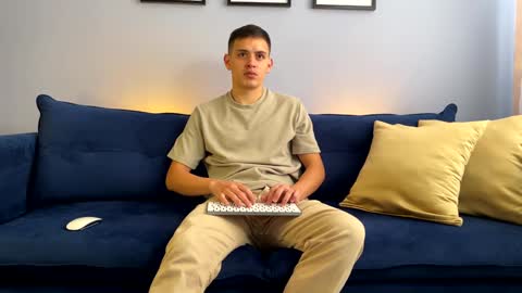 Snapshot of liam_enzho chatting on 01/10/25, 02:34 Liam online show from 01/10/25, 02:34