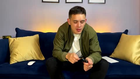 Snapshot of liam_enzho chatting on 01/14/25, 03:11 Liam online show from 01/14/25, 03:11