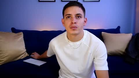 Snapshot of liam_enzho chatting on 01/19/25, 04:14 Liam online show from 01/19/25, 04:14