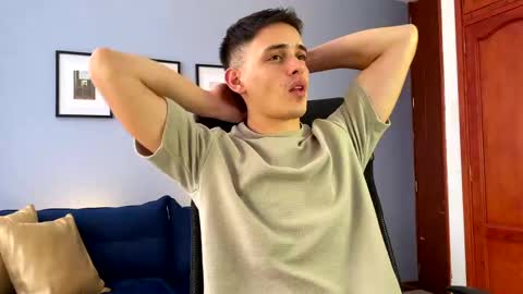 Snapshot of liam_enzho chatting on 03/04/25, 03:26 Liam online show from 03/04/25, 03:26