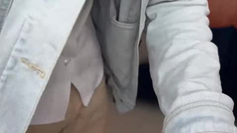 Snapshot of liam_enzho chatting on 11/30/25, 04:44 Liam online show from 11/30/25, 04:44