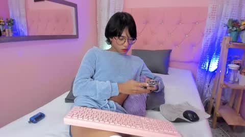 Snapshot of liam_evvan chatting on 11/06/25, 04:02 Liam online show from 11/06/25, 04:02