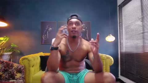 Liam online show from 03/11/25, 02:51