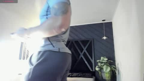 LIAM KLEIN online show from 11/14/25, 11:09