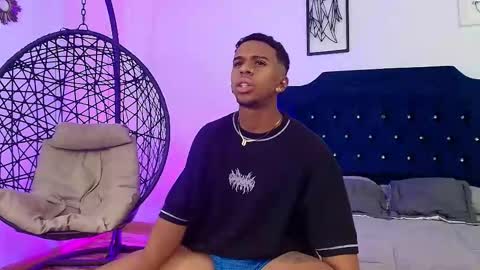 LIAM online show from 10/16/25, 04:57