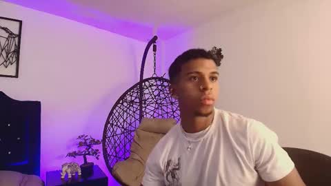 LIAM online show from 10/24/25, 04:09