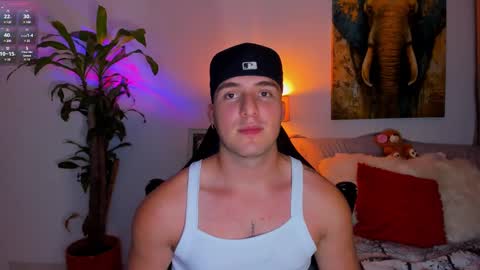 Snapshot of liam_oficial chatting on 02/26/25, 05:20 liam online show from 02/26/25, 05:20