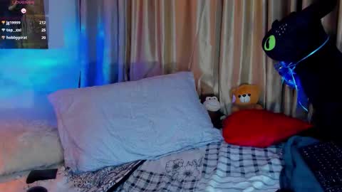 Snapshot of liam_oficial chatting on 09/14/25, 02:11 liam online show from 09/14/25, 02:11