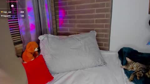 liam online show from 02/05/26, 02:49