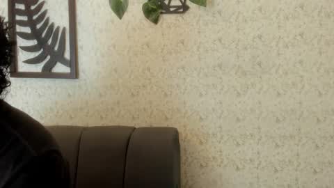 liam online show from 11/02/25, 12:40