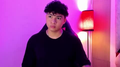 liam online show from 11/08/25, 12:49