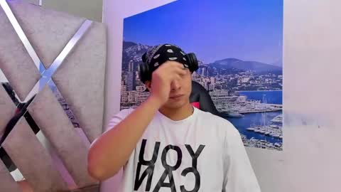 liam online show from 11/09/25, 12:47