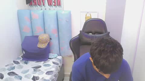 Snapshot of liam_play chatting on 06/05/26, 09:31 LIAM online show from 06/05/26, 09:31