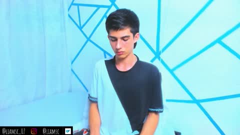 Snapshot of liam_scott77 chatting on 10/30/25, 02:13 Liam scott77 online show from 10/30/25, 02:13