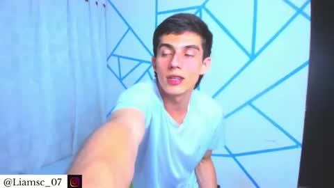 Snapshot of liam_scott77 chatting on 11/24/25, 01:38 Liam scott77 online show from 11/24/25, 01:38