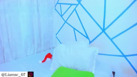 Snapshot of liam_scott77 chatting on 12/13/25, 08:36 Liam scott77 online show from 12/13/25, 08:36