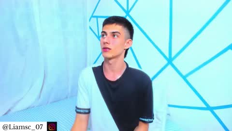 Snapshot of liam_scott77 chatting on 12/22/25, 11:35 Liam scott77 online show from 12/22/25, 11:35