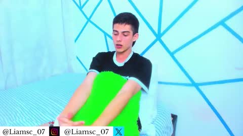 Snapshot of liam_scott77 chatting on 01/08/26, 04:37 Liam scott77 online show from 01/08/26, 04:37