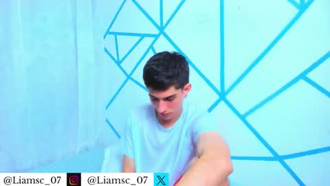 Snapshot of liam_scott77 chatting on 02/01/26, 01:37 Liam scott77 online show from 02/01/26, 01:37