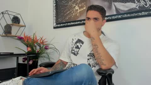 Liam online show from 01/31/25, 01:12