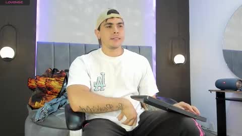 Liam online show from 10/28/25, 11:07