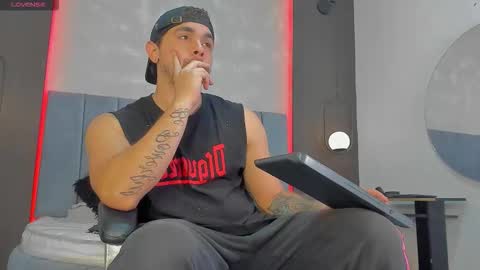 Snapshot of liam_walk chatting on 03/09/26, 11:09 Liam online show from 03/09/26, 11:09